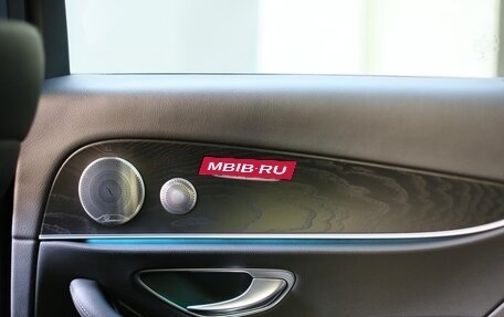 Mercedes-Benz E-Класс, 2019 год, 3 900 000 рублей, 18 фотография
