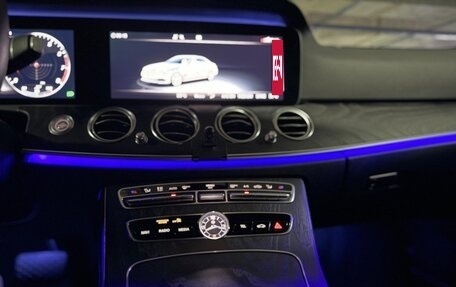 Mercedes-Benz E-Класс, 2019 год, 3 900 000 рублей, 23 фотография