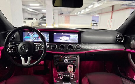 Mercedes-Benz E-Класс, 2019 год, 3 900 000 рублей, 38 фотография