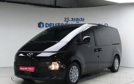 Hyundai Staria, 2022 год, 2 700 000 рублей, 1 фотография