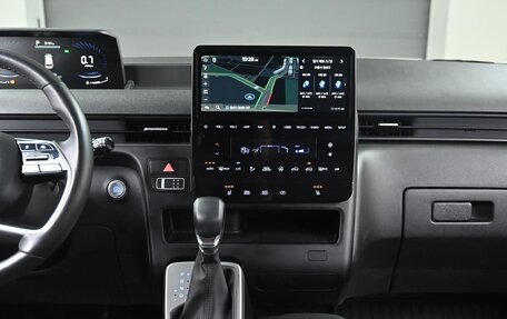 Hyundai Staria, 2022 год, 2 700 000 рублей, 15 фотография