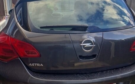 Opel Astra J, 2011 год, 690 000 рублей, 5 фотография