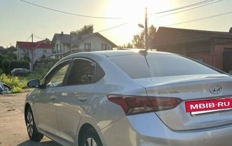 Hyundai Solaris II рестайлинг, 2017 год, 1 200 000 рублей, 3 фотография