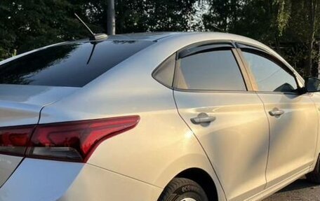Hyundai Solaris II рестайлинг, 2017 год, 1 200 000 рублей, 10 фотография