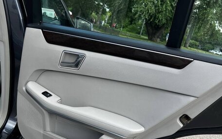 Mercedes-Benz E-Класс, 2011 год, 1 150 000 рублей, 22 фотография