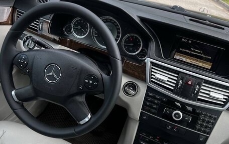 Mercedes-Benz E-Класс, 2011 год, 1 150 000 рублей, 31 фотография