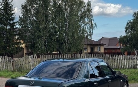 Mercedes-Benz E-Класс, 1997 год, 590 000 рублей, 6 фотография
