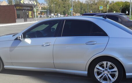 Mercedes-Benz E-Класс, 2010 год, 1 850 000 рублей, 3 фотография