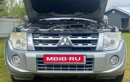 Mitsubishi Pajero IV, 2011 год, 1 815 000 рублей, 4 фотография