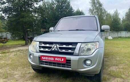 Mitsubishi Pajero IV, 2011 год, 1 815 000 рублей, 13 фотография