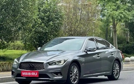 Infiniti Q50 I рестайлинг, 2021 год, 1 800 000 рублей, 2 фотография