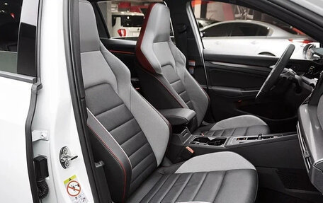 Volkswagen Golf VIII, 2022 год, 1 590 999 рублей, 5 фотография