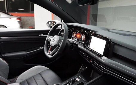 Volkswagen Golf VIII, 2022 год, 1 590 999 рублей, 4 фотография