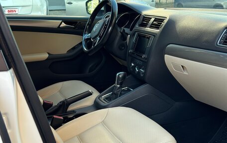 Volkswagen Jetta VI, 2016 год, 1 650 000 рублей, 7 фотография