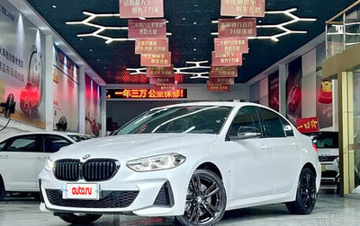 BMW 1 серия, 2023 год, 1 350 000 рублей, 1 фотография
