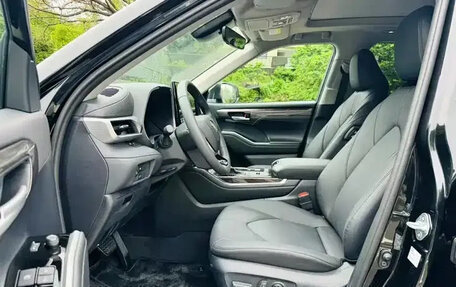 Toyota Highlander, 2022 год, 5 110 000 рублей, 12 фотография