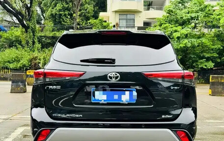 Toyota Highlander, 2022 год, 5 110 000 рублей, 6 фотография