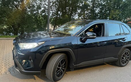 Toyota RAV4, 2019 год, 3 500 000 рублей, 5 фотография