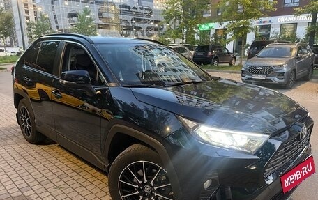 Toyota RAV4, 2019 год, 3 500 000 рублей, 4 фотография