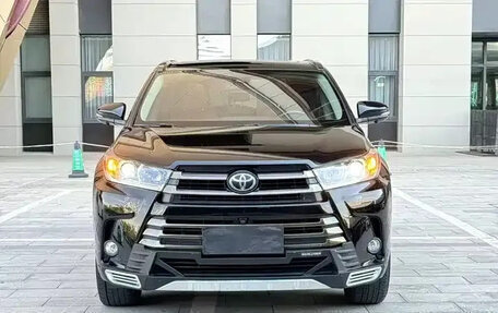 Toyota Highlander III, 2021 год, 2 890 000 рублей, 2 фотография