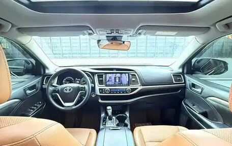 Toyota Highlander III, 2021 год, 2 890 000 рублей, 7 фотография