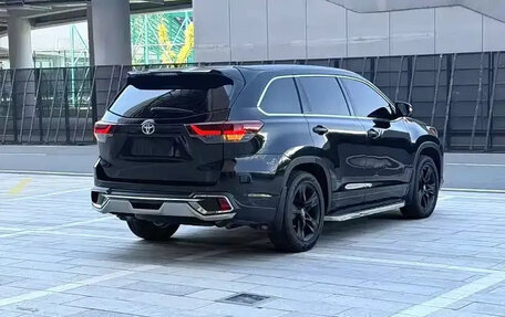 Toyota Highlander III, 2021 год, 2 890 000 рублей, 5 фотография