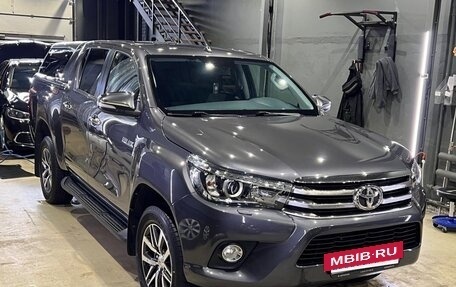 Toyota Hilux VIII, 2016 год, 3 250 000 рублей, 2 фотография
