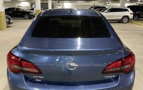 Opel Astra J, 2013 год, 630 000 рублей, 3 фотография