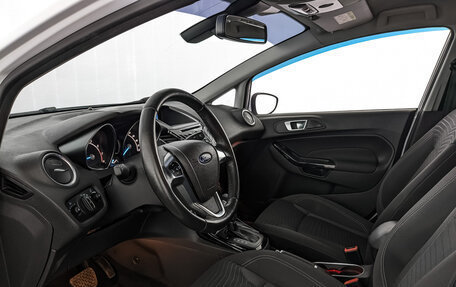 Ford Fiesta, 2015 год, 920 000 рублей, 15 фотография