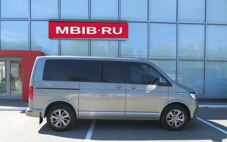 Volkswagen Caravelle T6 рестайлинг, 2021 год, 4 400 000 рублей, 2 фотография