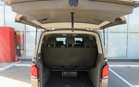 Volkswagen Caravelle T6 рестайлинг, 2021 год, 4 400 000 рублей, 16 фотография