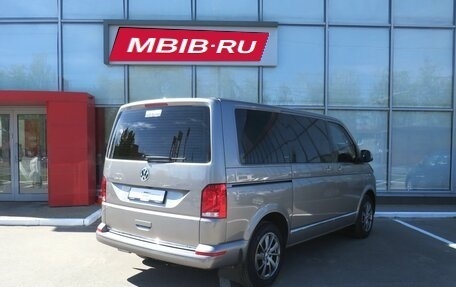 Volkswagen Caravelle T6 рестайлинг, 2021 год, 4 400 000 рублей, 3 фотография