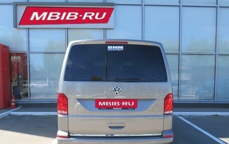 Volkswagen Caravelle T6 рестайлинг, 2021 год, 4 400 000 рублей, 4 фотография