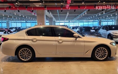 BMW 5 серия, 2021 год, 4 382 000 рублей, 3 фотография