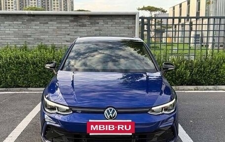 Volkswagen Golf VIII, 2022 год, 1 940 000 рублей, 2 фотография