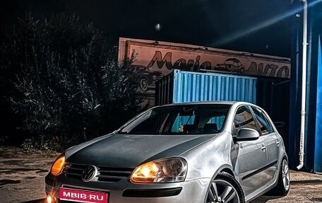 Volkswagen Golf V, 2005 год, 570 000 рублей, 1 фотография