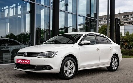 Volkswagen Jetta VI, 2013 год, 1 000 000 рублей, 1 фотография