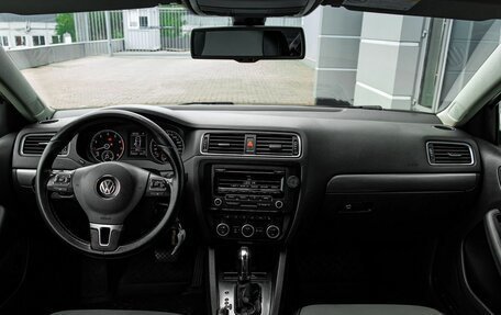 Volkswagen Jetta VI, 2013 год, 1 000 000 рублей, 14 фотография