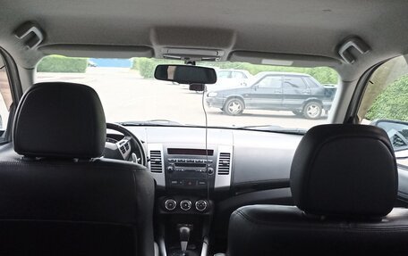 Mitsubishi Outlander III рестайлинг 3, 2012 год, 1 550 000 рублей, 3 фотография