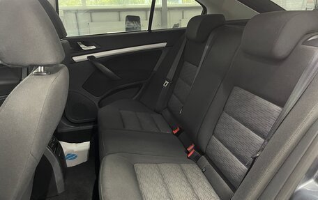 Skoda Octavia, 2011 год, 989 000 рублей, 19 фотография