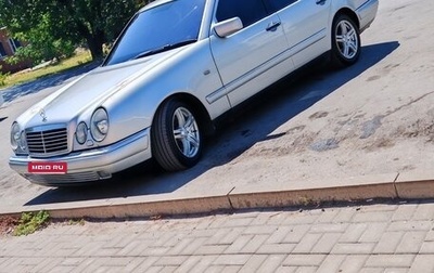 Mercedes-Benz E-Класс, 1997 год, 900 000 рублей, 1 фотография