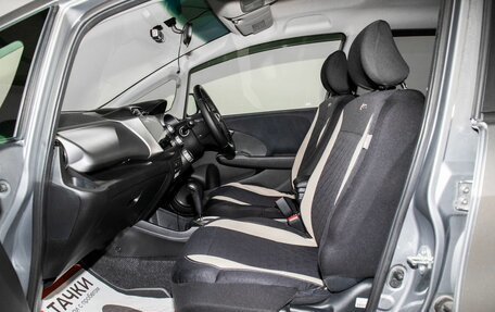 Honda Fit III, 2010 год, 805 000 рублей, 6 фотография