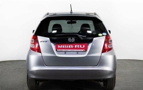 Honda Fit III, 2010 год, 805 000 рублей, 4 фотография