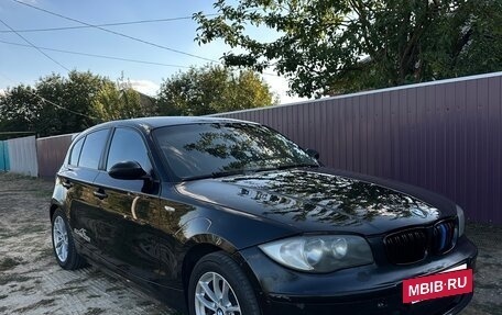 BMW 1 серия, 2008 год, 650 000 рублей, 2 фотография