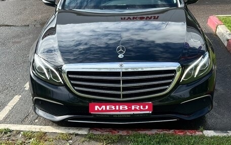 Mercedes-Benz E-Класс, 2019 год, 4 000 000 рублей, 2 фотография