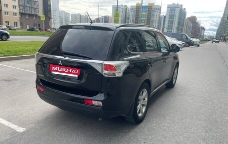 Mitsubishi Outlander III рестайлинг 3, 2012 год, 999 999 рублей, 4 фотография