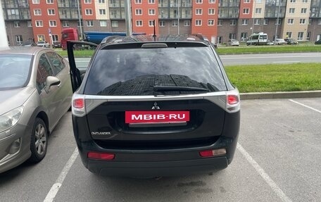 Mitsubishi Outlander III рестайлинг 3, 2012 год, 999 999 рублей, 6 фотография