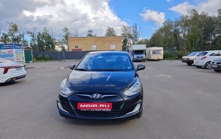 Hyundai Solaris II рестайлинг, 2012 год, 850 000 рублей, 4 фотография