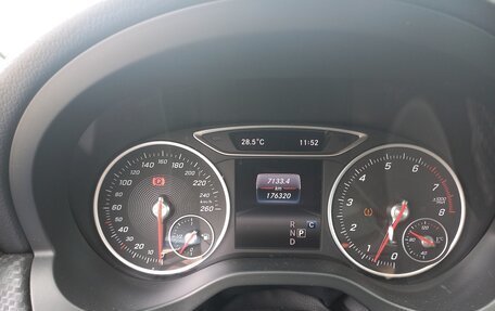 Mercedes-Benz GLA, 2019 год, 1 820 000 рублей, 11 фотография