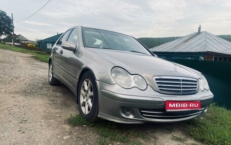 Mercedes-Benz C-Класс, 2004 год, 760 000 рублей, 1 фотография